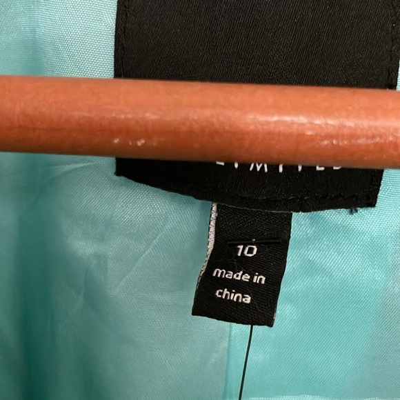 New with Tags! The Limited jacket crop tweed size 10 - Picture 2 of 4